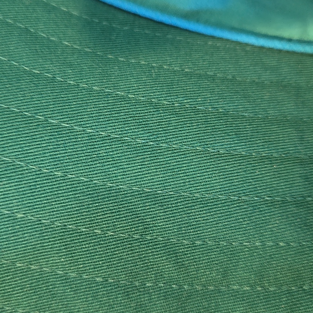 Banana Republic Stylish Bold Kelly Green Bucket Hat with Golden Accents - Picture 8 of 8
